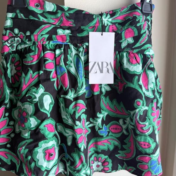 ZARA XS Floral Mini Skirt – Boho Chic 🌸 NEW with Tags! - Picture 3 of 7